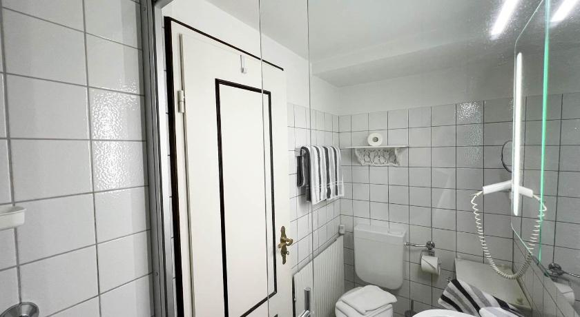 Image of Apartment 12