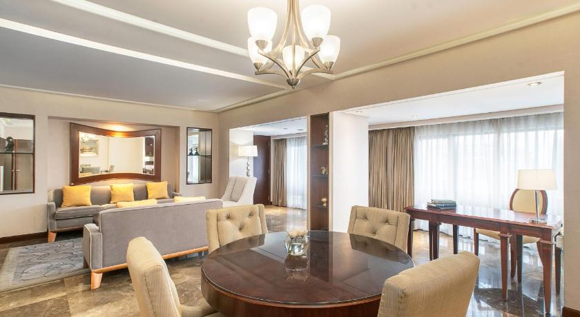 Image of Ambassador Suite 3