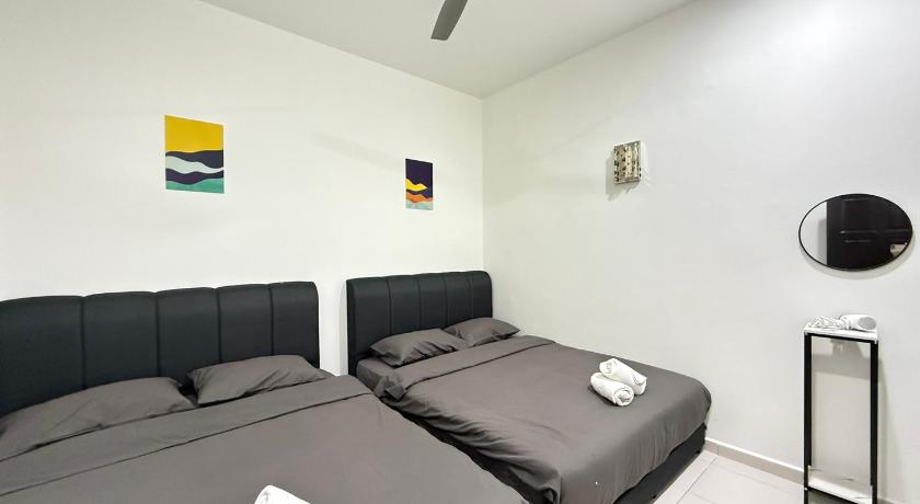 クアンタン YOLO5 3BR 12PAX CentralTown Netflix 2つ星 ゲストハウス ロビー