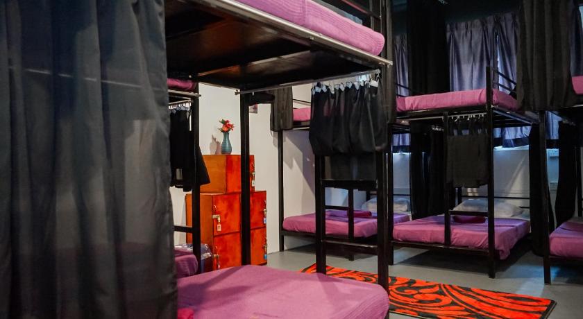 Image of 10-Bed Male Dormitory Room 1