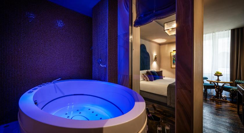 ローマ HT6 Hotel Roma 4つ星 ホテル プール