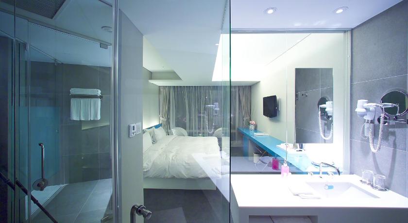Image of Deluxe Room, 1 King Size Bed 13