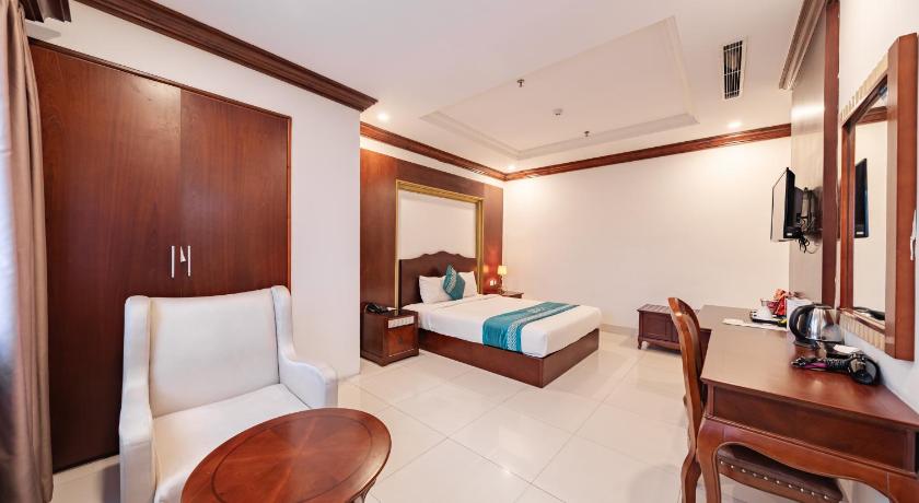 Image of Deluxe Double Partial River View 9