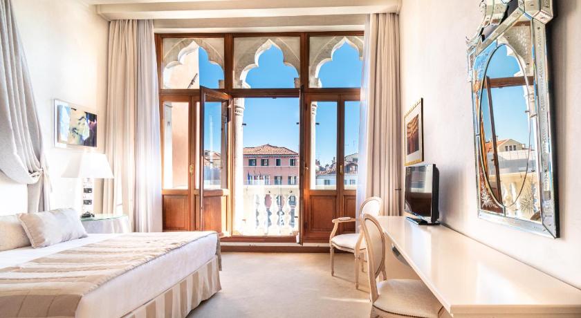 รูปของSuperior Room - Canal View 1