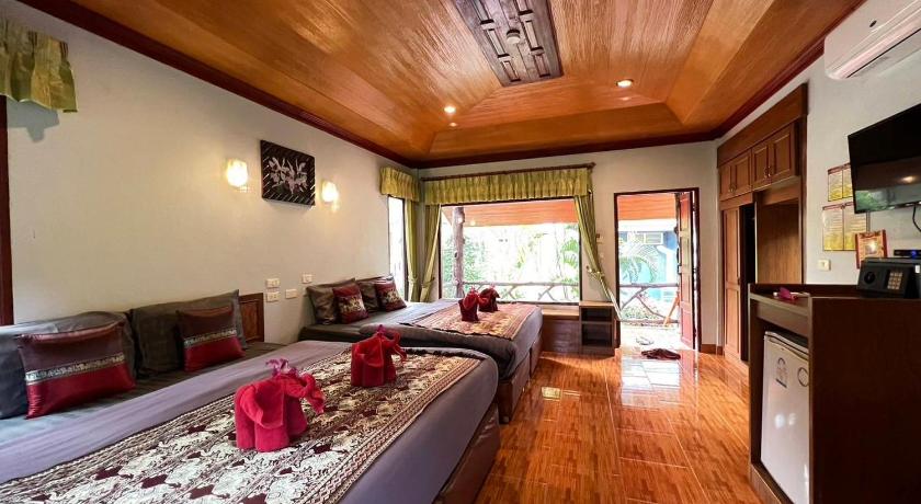 Image of Riverfront Family Room 0