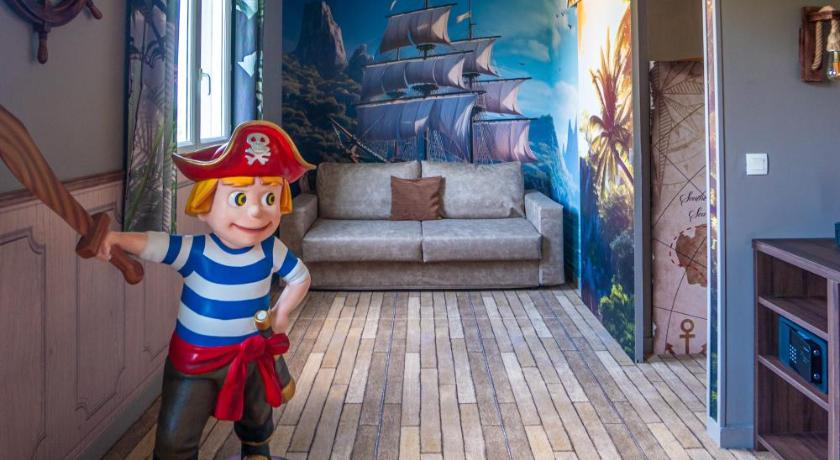 Image of PIRATE Suite 5