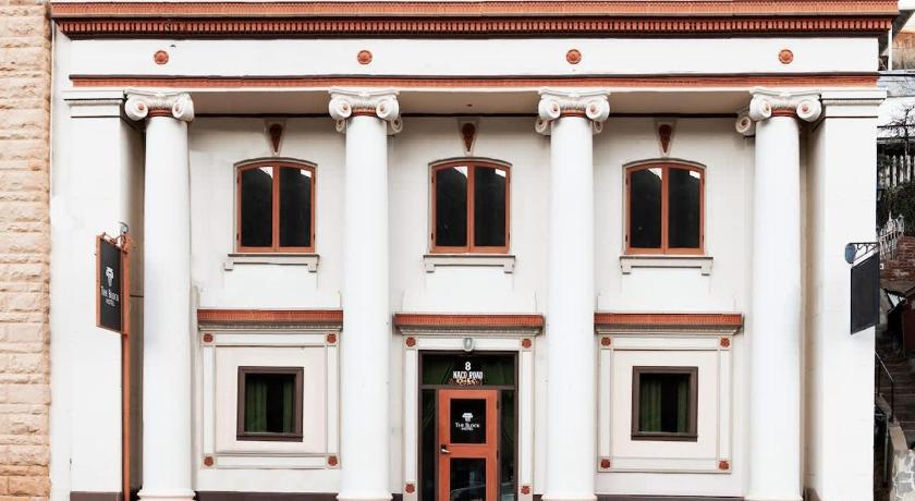 Bisbee The Signature Queen with Mountain Views 2-Star Accommodation exterior