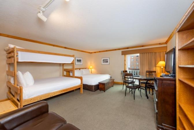 サンドポイント Selkirk Lodge 2つ星 宿泊施設 レストラン