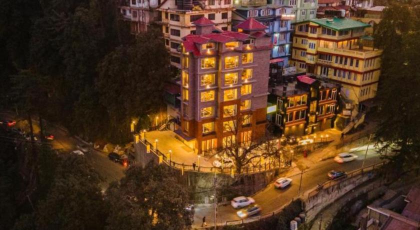 The Hosteller Shimla Valley View - image 11