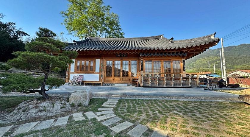 Gurye Hanok Stay - JukRokJungSa 4-Star Guesthouse exterior