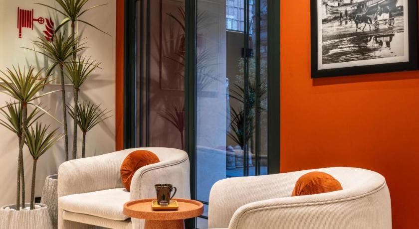 Emilion Hotel - image 2
