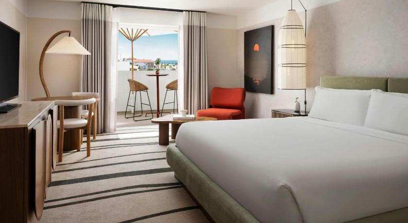 Immagine di Executive Guest room, 1 King, Ocean view, Balcony 0
