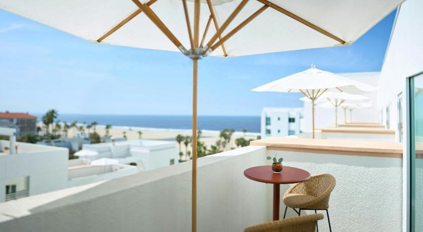 Immagine di Executive Guest room, 1 King, Ocean view, Balcony 8