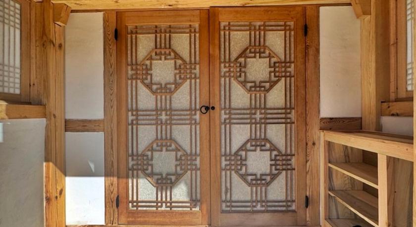 Gurye Hanok Stay - JukRokJungSa 4-Star Guesthouse restaurant