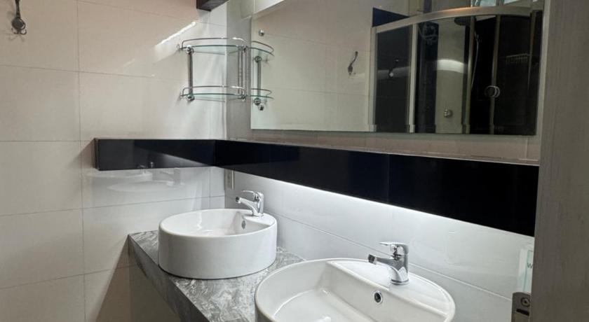 Image of Two Bedroom Suite 11
