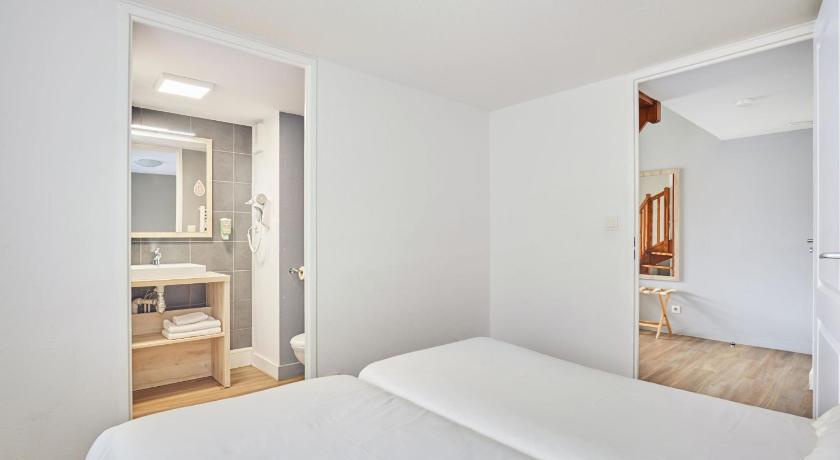 Image of Two-Bedroom Apartment (6 Adults) 11