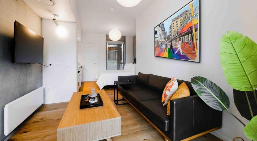 City Central Retreat - Sleek Studio Living