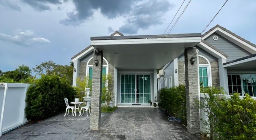 コンケン บ้านพักขอนแก่น 3つ星 ゲストハウス レストラン