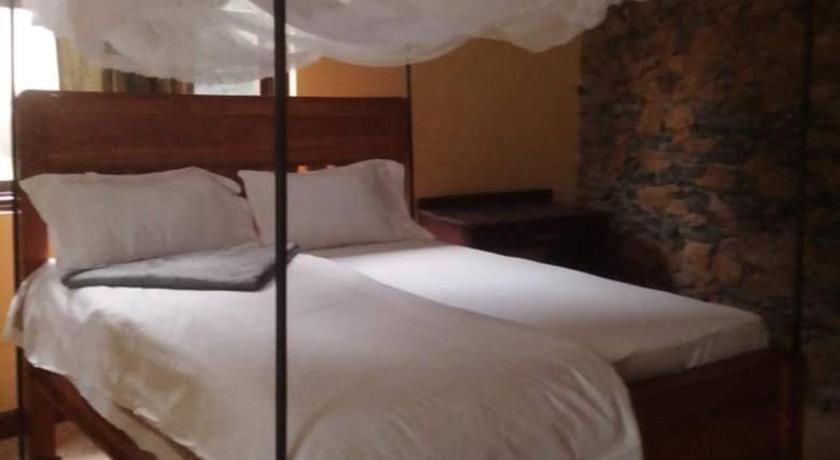 Emanyatta Lodge
