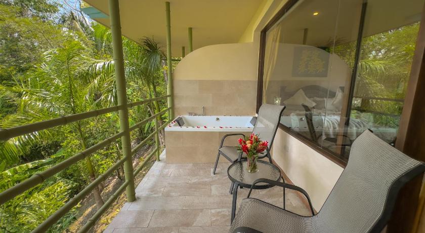 Image of Junior Suite with Sea View 1