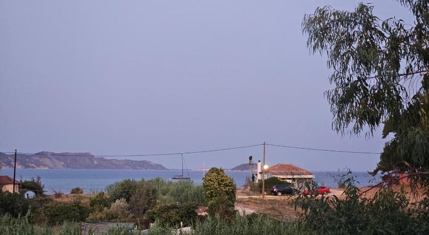 ザキントス島 Villa Sunrise 4つ星 シングルルーム レストラン