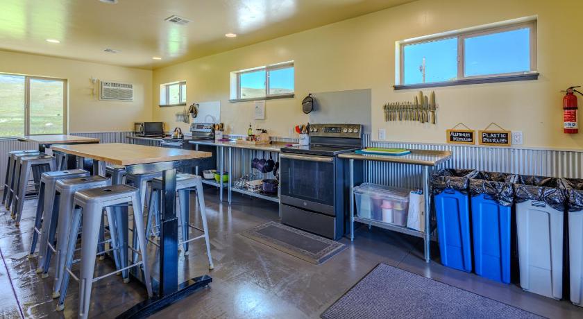 Emigrant Tiny Town Campground 4-Star Accommodation lobby