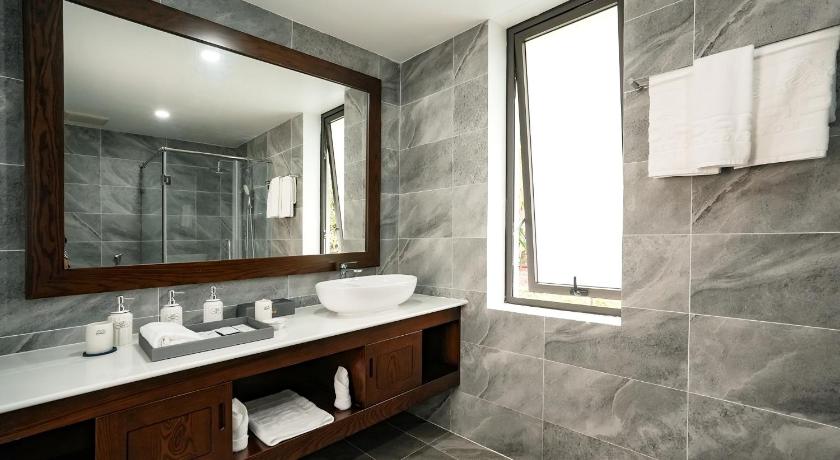 Image of Deluxe Twin Garden View 2