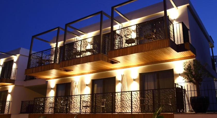 Eskiceshme Bodrum Marina Formerly Eskiceshme Eskicesme Mahallesi Poyraz Sokak No 10 Bodrum City