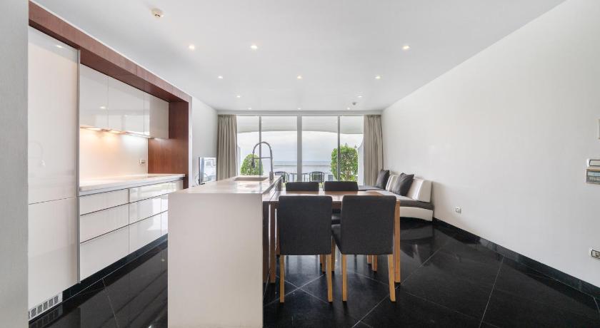 パタヤ Pure Sunset Beach - Ocean View Room, Pattaya 4つ星 ホテル プール