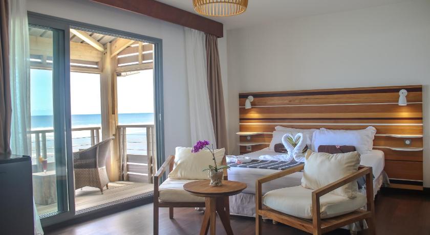 Image of Deluxe Double Room - Beach Front 0