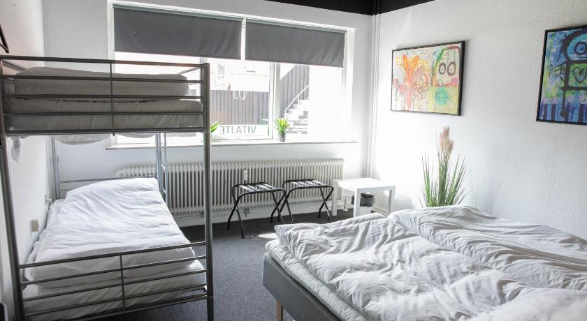 Image of Family Room 6