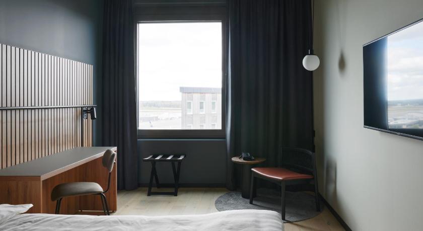 Image of Compact Single Room 1