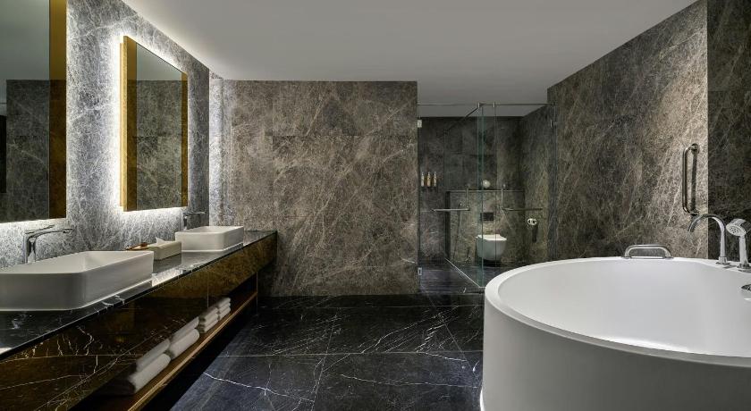 รูปของPresidential Two-Bedroom Suite - Club Lounge Access 2