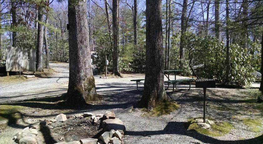 Linville Falls Linville Falls Campground, RV Park, and Cabins 4-Star Accommodation restaurant