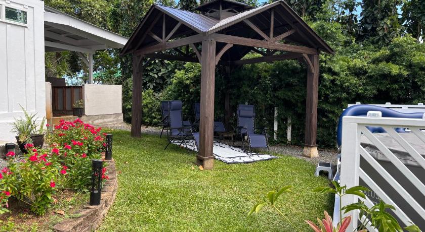 힐로 (HI) Hilo Bay Oceanfront Bed and Breakfast 4성급 숙소 스위트룸