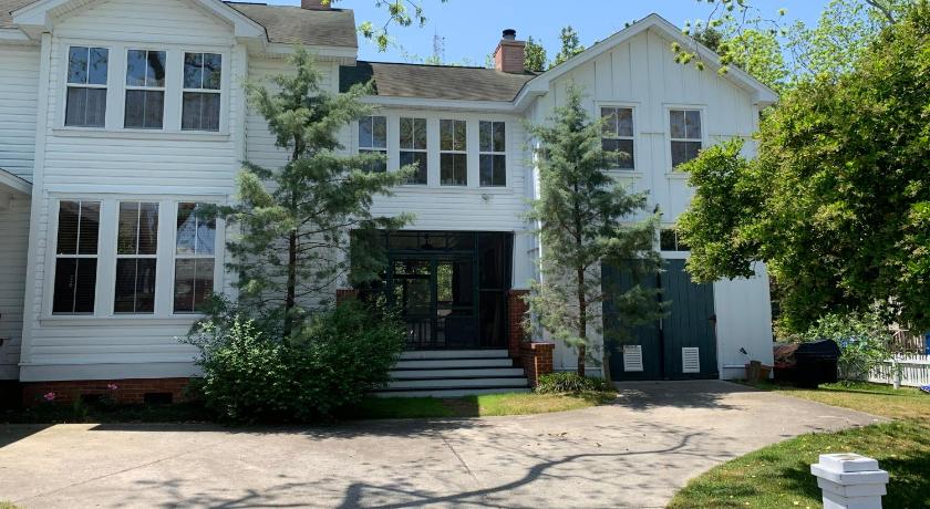 만테오 (NC) Cameron House Next Door 숙소 객실