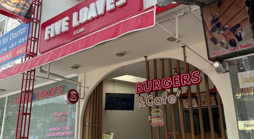 プーケット Five Loaves Beds Patong 3つ星 ホテル レストラン