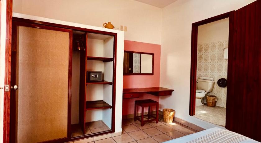 Image of Budget Double Room no TV 5