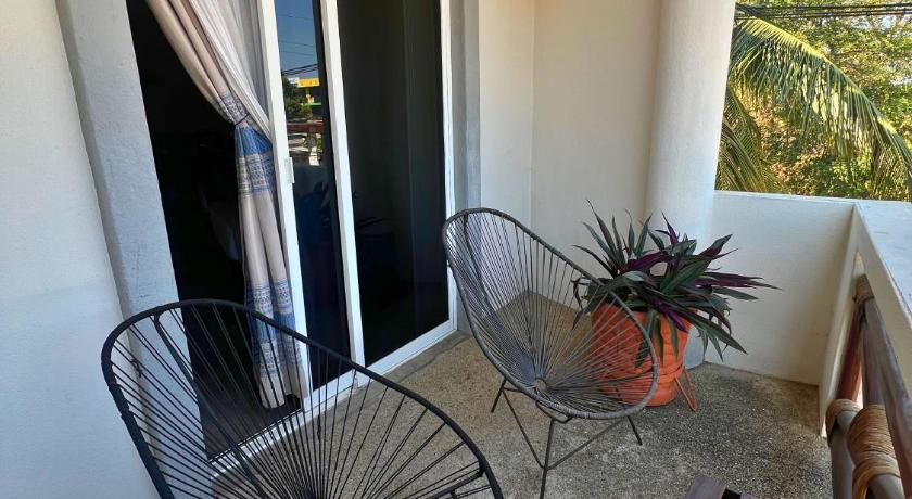 Image of Studio with Balcony 1