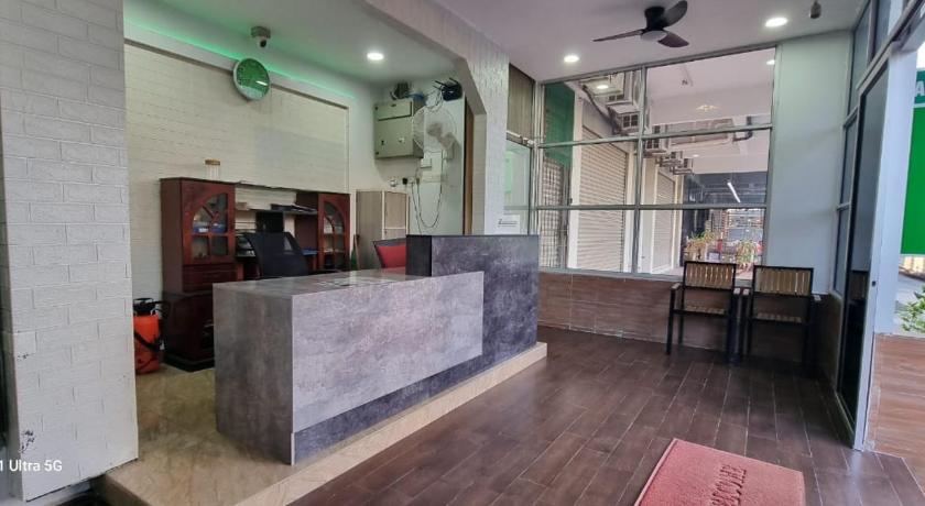 Zahaar Hotel – Batu Ferringgi, NY