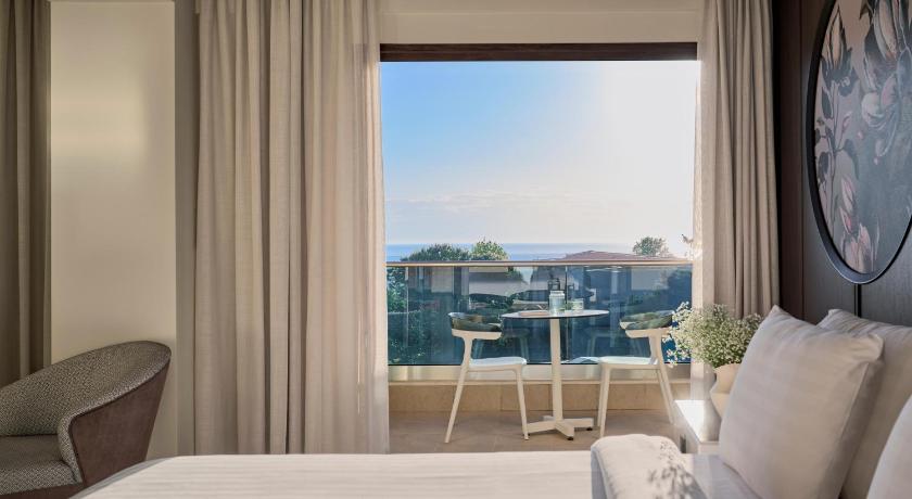 Image of Junior Suite 8