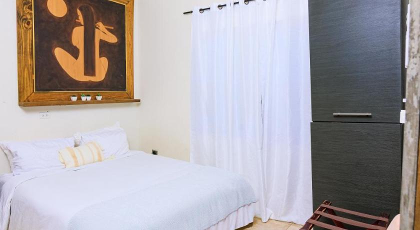 Cozy Bed and Breakfast Studio Ladyville Airport BELIZE CITY