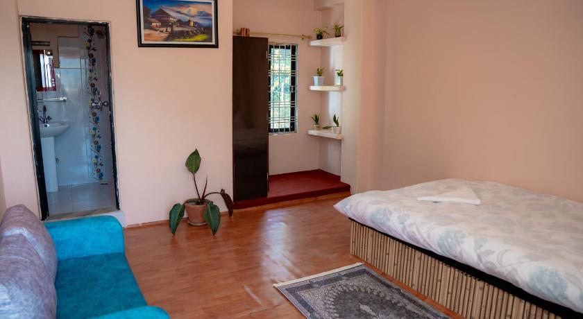 Misha's Hotel Restaurant & Yoga Retreat Center - image 2