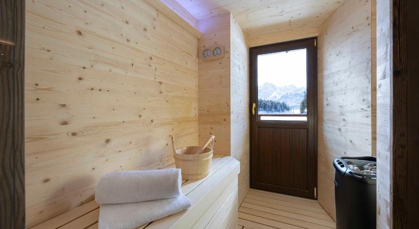 Auronzo di Cadore Hotel Miralago 2-Star Hotel exterior