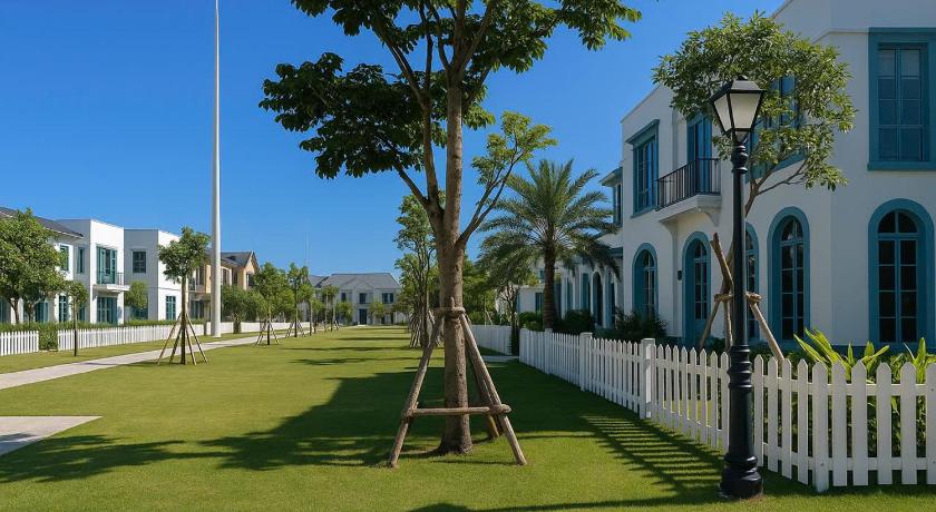 Refined Phan Thiet - Novaworld Villas Compound - image 5