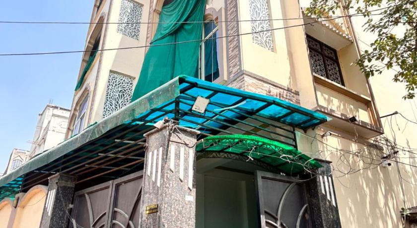THE RAGHUVANSHI PAYING GUEST HOUSE - image 5