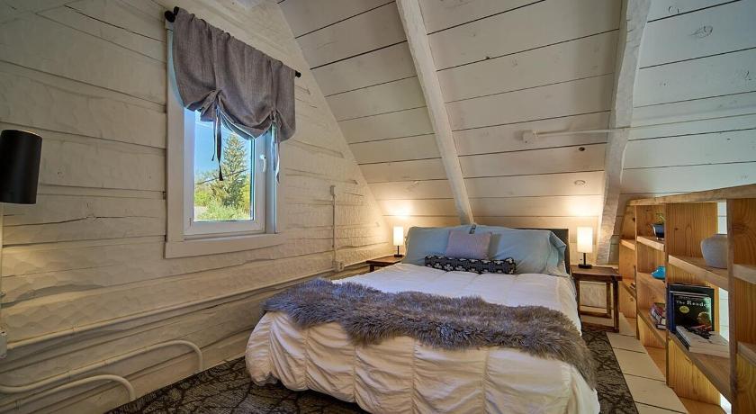 조셉 New Everything! Gorgeous Log Cabin in Downtown Joseph 3성급 숙소 수영장