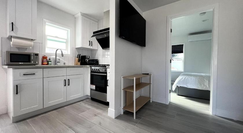 Gated & Morden 1bed1bath house3367