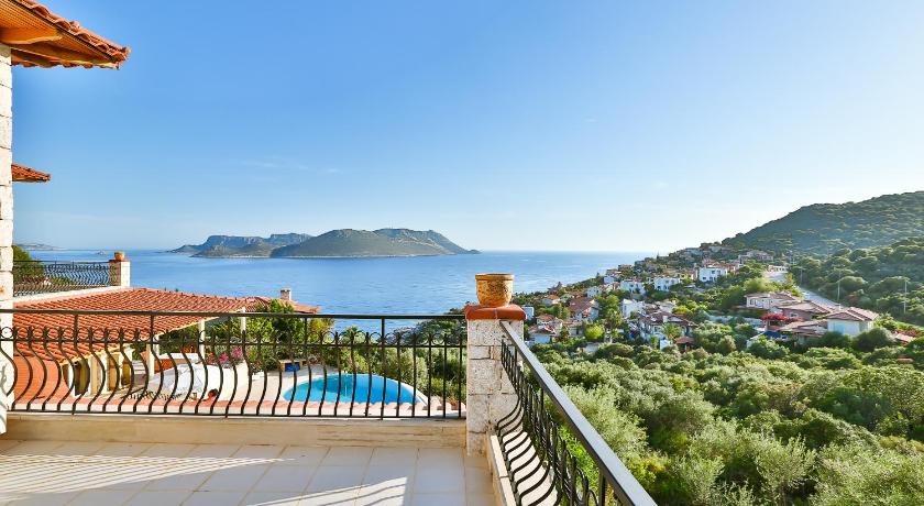 Kas, deniz manzaralı, 8 kisilik villa photo