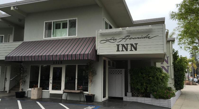 La Avenida Inn